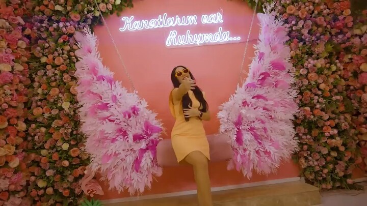 English song Dubai  song