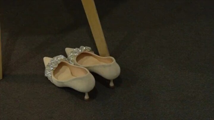 Don’t trust a boss who’s just pretending to sleep.