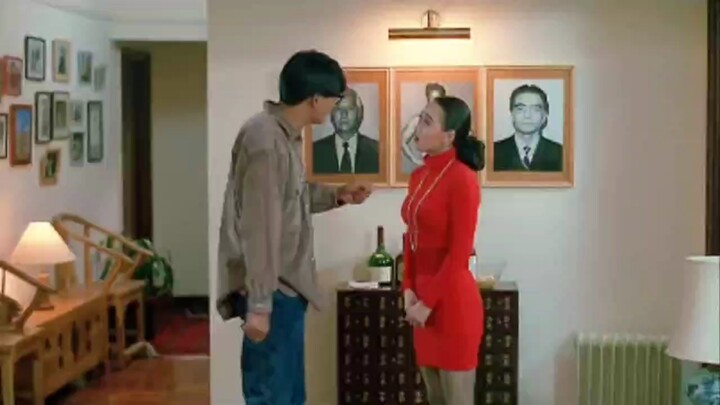 周润发王祖贤经典电影。发哥的合法冲撞。