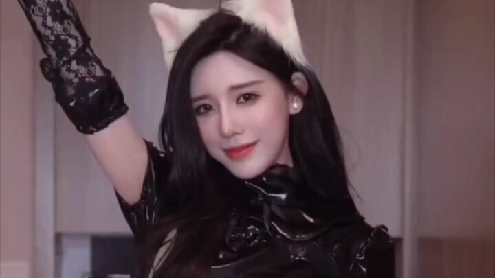 คอลเลกชั่นการแต่งตัวข้ามเพศจาก TikTok