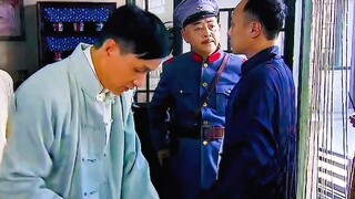 男人被五花大绑在树上,竟然是为了治病