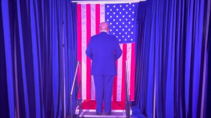 “The Mississippi’s tidal wave has come; only today do I realize who I truly am.”
