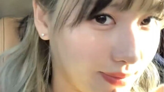 平井桃：這條項鍊是子瑜送給我的禮物 很漂亮吧？（炫耀）