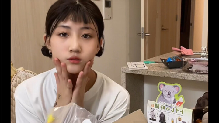 Opening Mystery Boxes: What Are You Doing While Pooping?