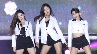 [4K] [181009] 모모랜드 MOMOLAND (연우) - BAAM 배앰 (WFMF) 직캠/Fancam by PIERCE