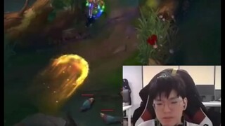 Viper ชนเข้ากับ Jiejie: การเคลื่อนไหวครั้งใหญ่ของ Ezreal ทำให้ Jiejie ปิดตัวลงโดยตรง