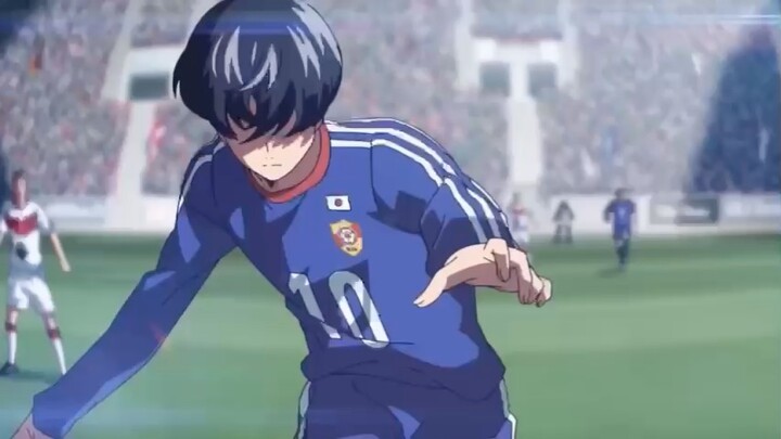 Hotboy chơi bóng đá