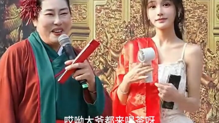 NPC của khu du lịch đúng là những mỹ nữ được tuyển chọn kỹ lưỡng
