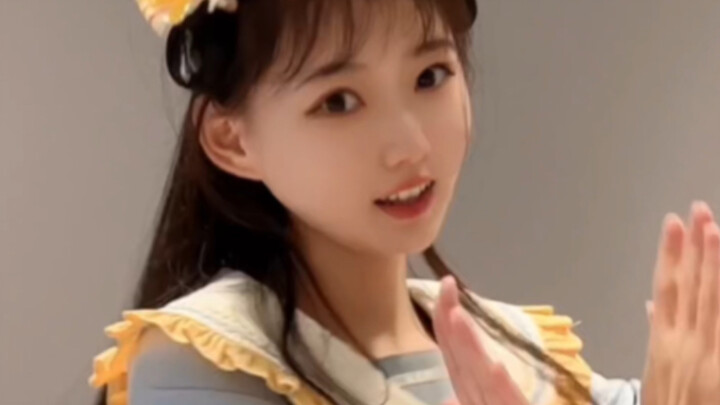 When Your Girlfriend Is the Sweetest Girl Ever!