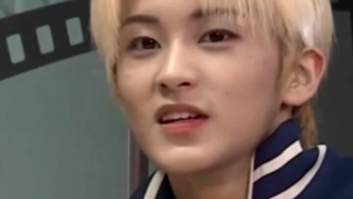 【Lee Mark】Tolong deh, ini kan Lee Min-hyung yang baru 18 tahun!