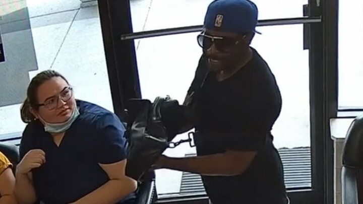 This is probably the most embarrassing robber: A robber in Atlanta, USA, broke into a nail salon, bu
