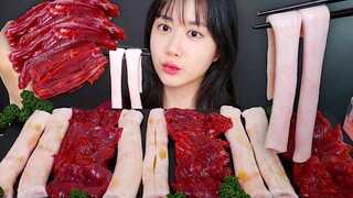 [ONHWA] Raw beef bone marrow + raw beef chewing sound! *Dessert strawberry