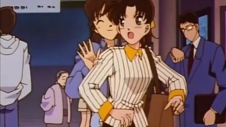 [Mauri Ran][Toyama Kazuha] Ran đưa quần áo của mình cho Kazuha để giúp Heihe, nhưng Heiji quá thẳng 