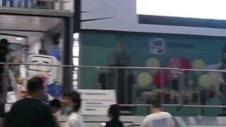 Để "giết" một robot thông minh có giá 1 triệu chỉ cần một bước: rút phích cắm sạc của nó