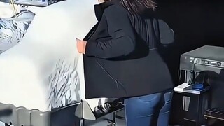 روتين الروس المضحك في إزالة الجليد والثلج