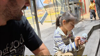 เวทมนตร์ธรรมดาที่สุด: ช้อปปิ้งในซุปเปอร์มาร์เก็ตตอนกลางคืนกับลูกสาวชาวจีนของฉัน