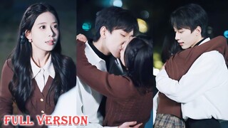 The Aloof School Heartthrob Rejects All Women, but only let She Hug and Kiss!