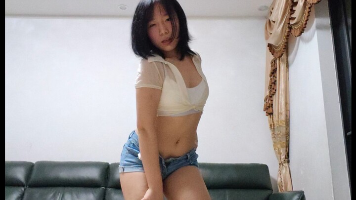 K-Dance “Excuse Me” (Teaser Version): Why does my little brother keep trying to get in the shot?