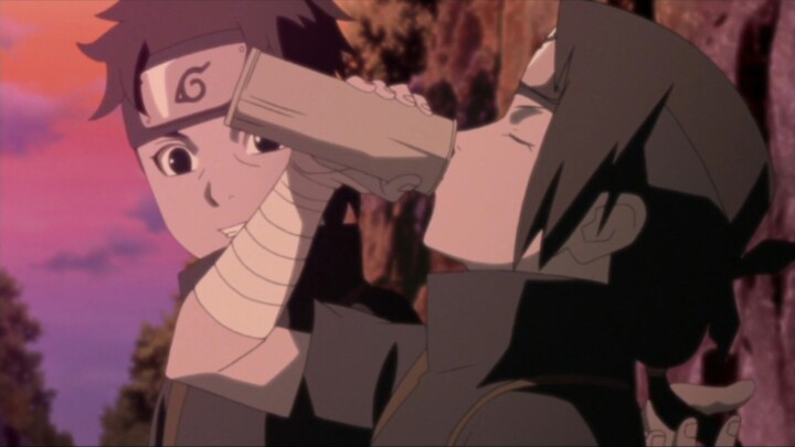 [Zhi Itachi] Shisui sangat suka memainkan rambut Itachi.