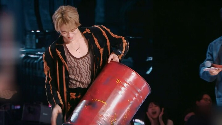 Zando angkat beban 10 kg pun bisa melakukan popping!! 【Zando SANTA｜Acara】Dance Club 2 Episode 9