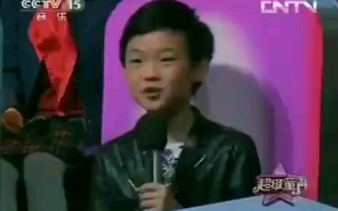 Phiên bản nâng cấp của “Cảm ơn anh cả” từ Chung Thần Lôi. Cười đến nôn, tôi khuyên mọi người hãy nha