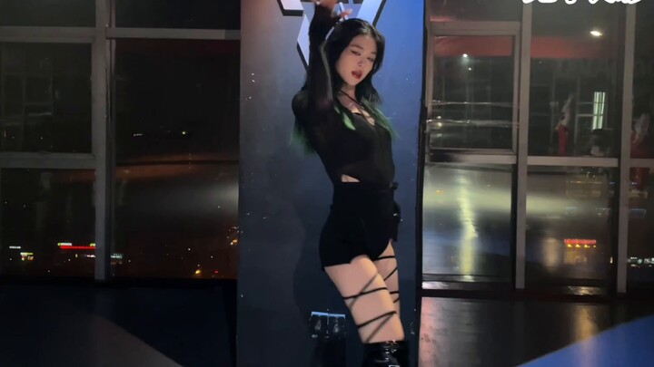 Lagu baru Wang Jiaer "WhyWhyWhy" dipadukan dengan koreografi Jazz yang seksi ~ sangat manis!!!