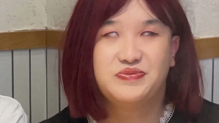 Tag teman dekatmu untuk membuka restoran hot pot!