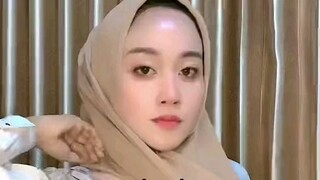 untung masih sempet download 🤤