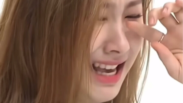 彩领呀，要自信啊！你很漂亮！