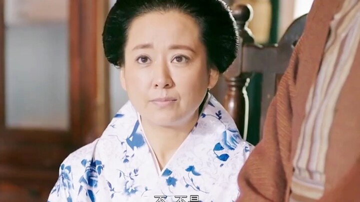 Pemuda itu baru saja terbangun, ternyata di sampingnya ada seorang geisha Jepang, ini pasti bakal ja