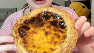 【Xiao Shi Nai Xiong】I’ll only eat one hamburger today! (yc: one cup of rice)