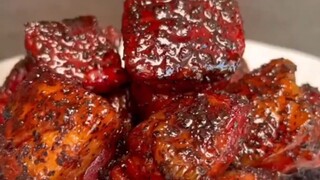 Australian Bro: Guinness Black Beer + Roasted Pork Pieces