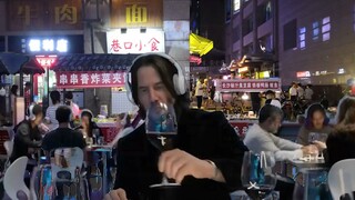 吃夜宵时耳机开始放边缘行者BGM的我