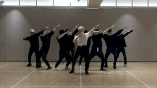 Ruang latihan NCT sangat keren untuk ditonton setiap saat.