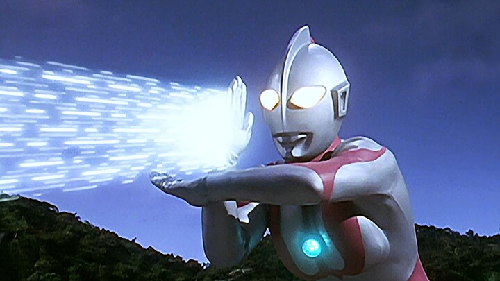 Orang-orang Ultraman yang sangat tampan datang untuk menyelamatkan