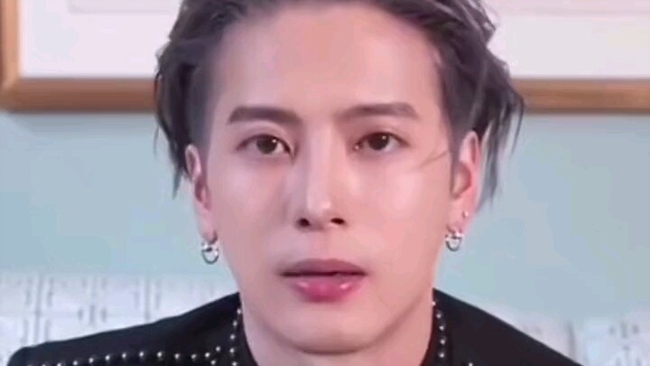 วังเจียเอ่อร์: ที่คุณเห็นผมหนวดเครารกๆ ดูเหมือนคนป่าบนท้องถนน ก็เพราะผมเองก็ต้องการพักผ่อนเหมือนกัน