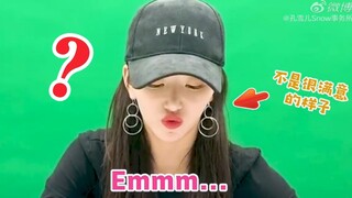 مَن يرى هذا ولا يرغب في أن يصبح أمًا؟ كلامها بطابعٍ لغويٍّ صغيرٍ طبيعي! كم هي ظريفة! كون شيئر!