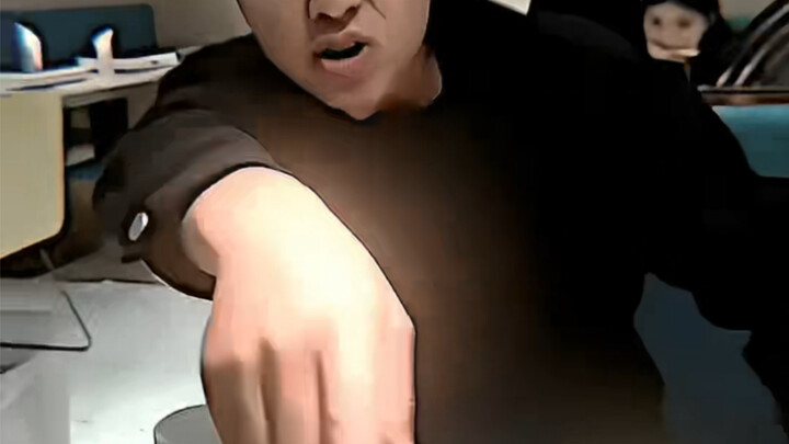 “หลอกเธอไง ที่จริงวันนั้นฉันไม่ได้ไปเข้าห้องน้ำเลย”