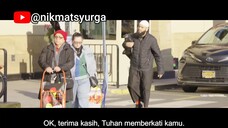 Lelaki islam ini meminta sedekah dengan non-muslim di new york dan membayar kesemua barang