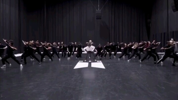 【ON】Rehearsal room version. I was really angry when I saw someone say that BTS dance is a woman's da