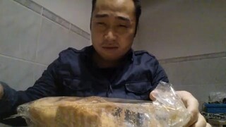 ASMR EATING SOUNDS - DUTCH APPLE BEIGNET AND A GLASS OF WATER