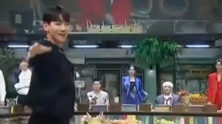 Video cắt cảnh EXO | Hài hước là chuyện nghiêm túc