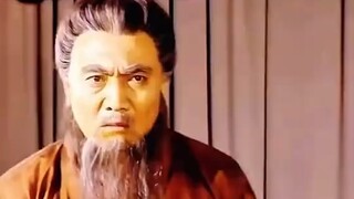 “Saya suka membunuh orang dalam mimpi, jadi tolong jangan dekat-dekat dengan saya.” “Ya, Tuan, saya 