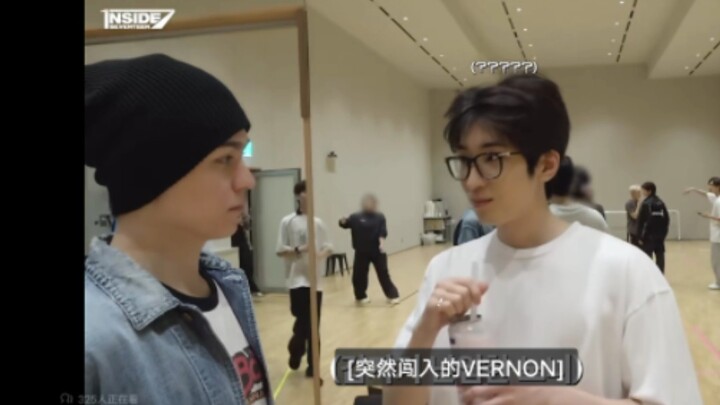 Wonwoo: Menurutku adik yang paling suka bikin masalah adalah Choi Vernon—dia bilang aku nggak cocok 