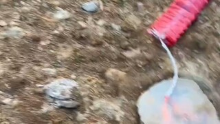 小时候没带火放鞭炮