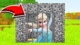 [Game] Building a Trap to Catch Elsa in "Minecraft"
