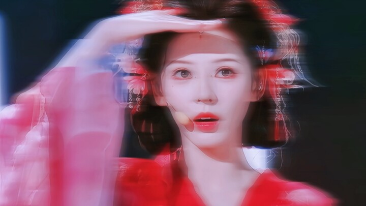 “I can’t stop laughing! Who said she gives off this ‘no credit, just hard work’ vibe when she sings?