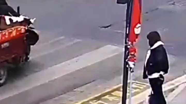 Salute to the Chinese People's Police!