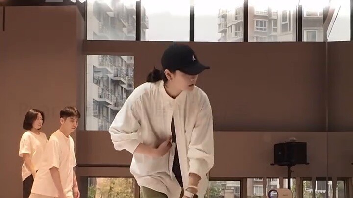 Are your dancing steps too clumsy? Maybe it's not your feet's fault