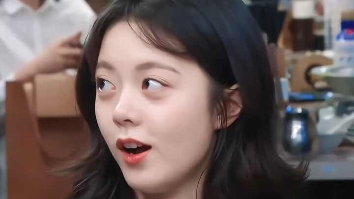 Cứu mạng, đáng yêu thực sự khiến khóe miệng người ta phải nhếch lên!